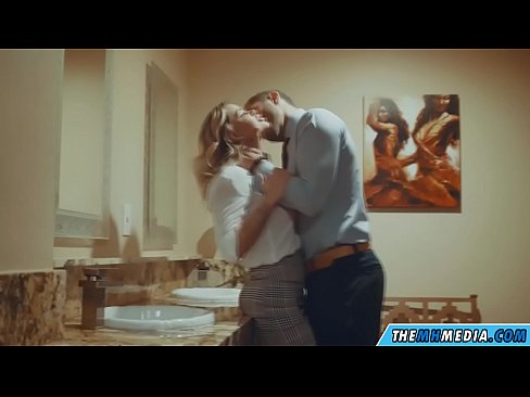 ❤️ Кад те прсата плавуша заведе у јавном тоалету ❌ Јебени видео на sr.mrpornogratis.ru ❌❤